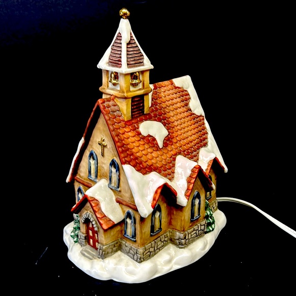 Vintage ceramic old world light up church by San Francisco Music Co - Picture 1 of 10